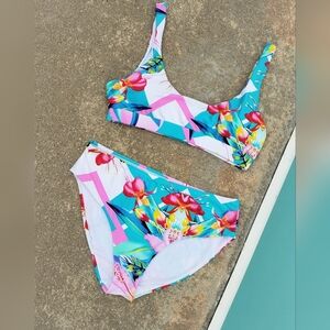 Retro 80's look Floral print bikini